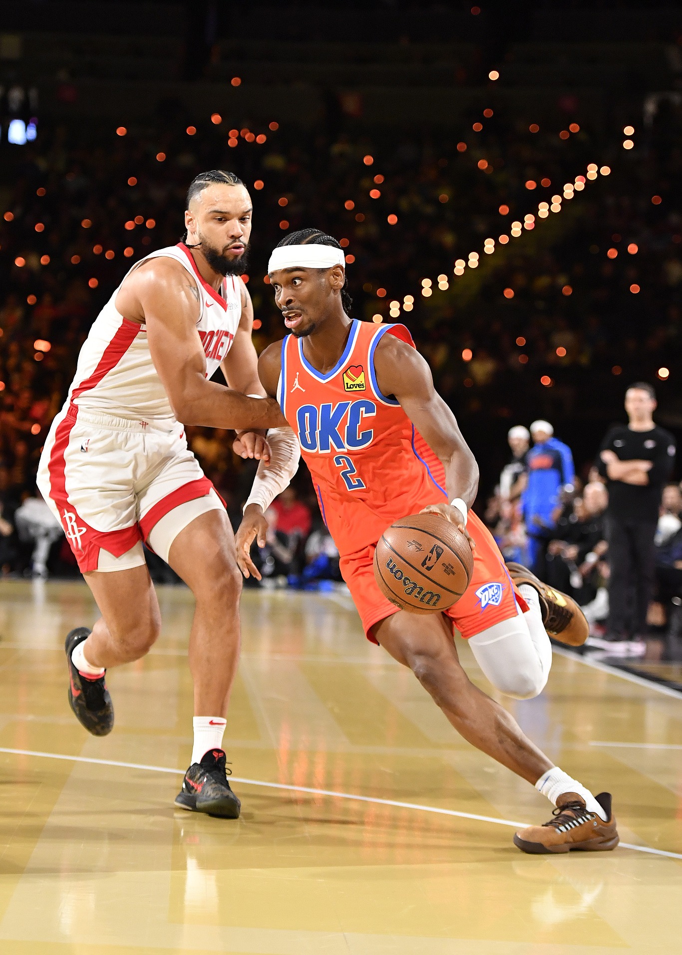 中欧体育官方网站冲刺阶段体能课后,俄克拉荷马雷霆豪取连胜备战英超,球迷炸锅,轮换策略成焦点的简单介绍