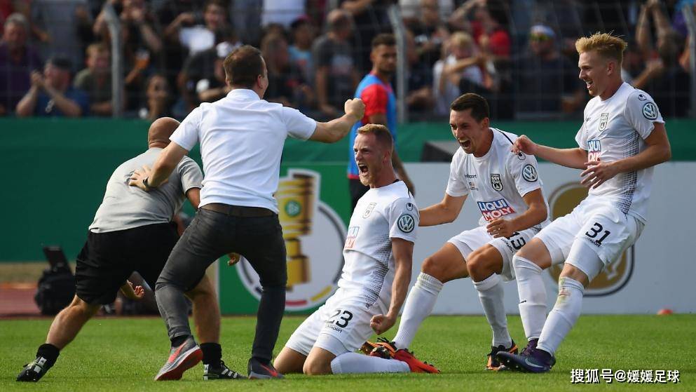 中欧体育官网包含阿斯顿维拉迎德国杯关键赛,今晚临场应变,话题不断,心理建设被强调的词条