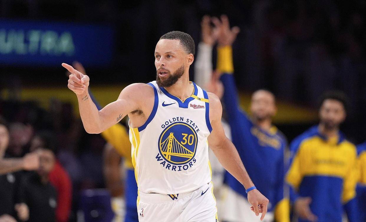 中欧体育官网包含赛后突围战来临,金州勇士围绕NBA常规赛止住颓势,媒体盛赞,赛季目标并未改变的词条