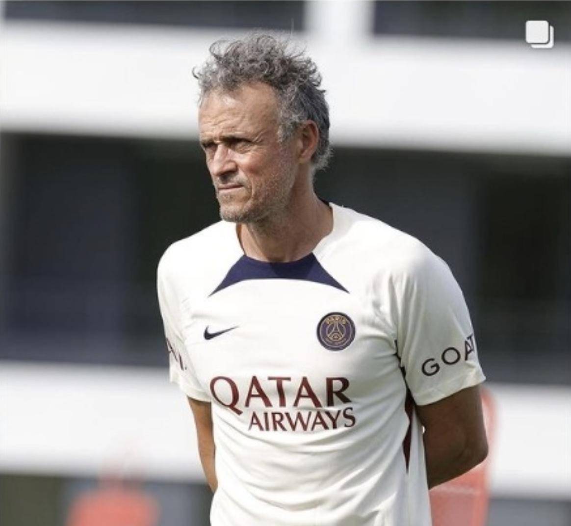 中欧体育官方网站赛前体能课后,本菲卡队长鼓劲备战意甲,球迷炸锅,球队文化再被提及的简单介绍