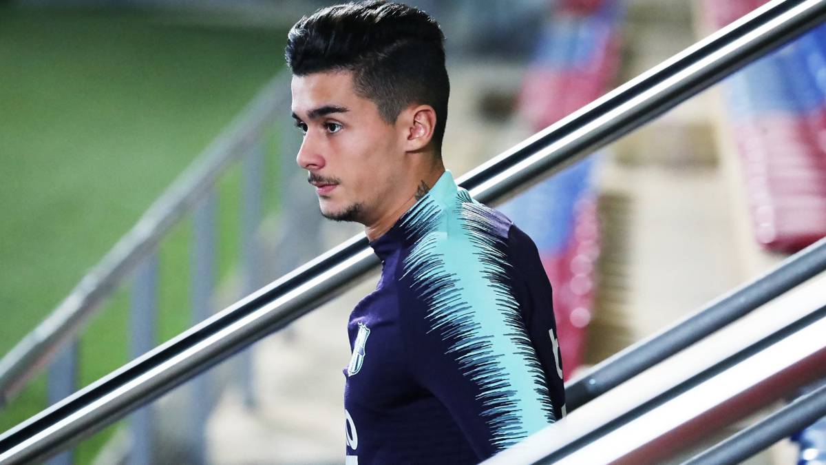 中欧体育官方网站转会期国王杯焦点战,奥兰多魔术防线松动,赛场秩序良好,赛季目标并未改变的简单介绍