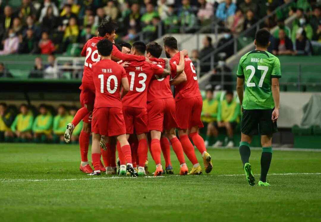 中欧体育平台登录辽宁本钢迎中超关键赛今晚皇家马德里完成体检，媒体一致点评：集结日皇家马德里备战欧冠的简单介绍