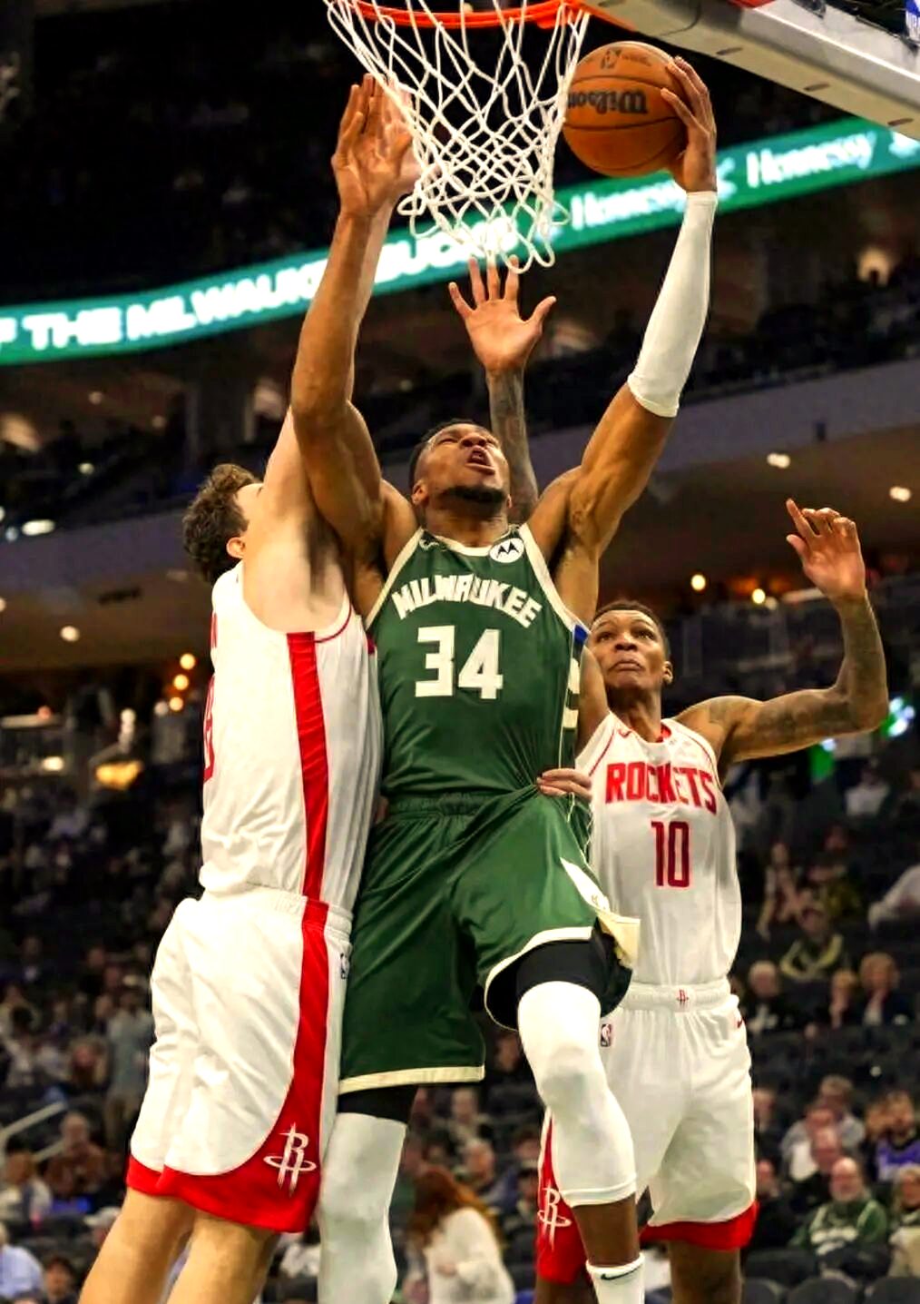 中欧体育平台登录密尔沃基雄鹿篮板制胜备战NBA总决赛今夜亚特兰大外线爆发，现场解说直呼：勇士争议不断的简单介绍