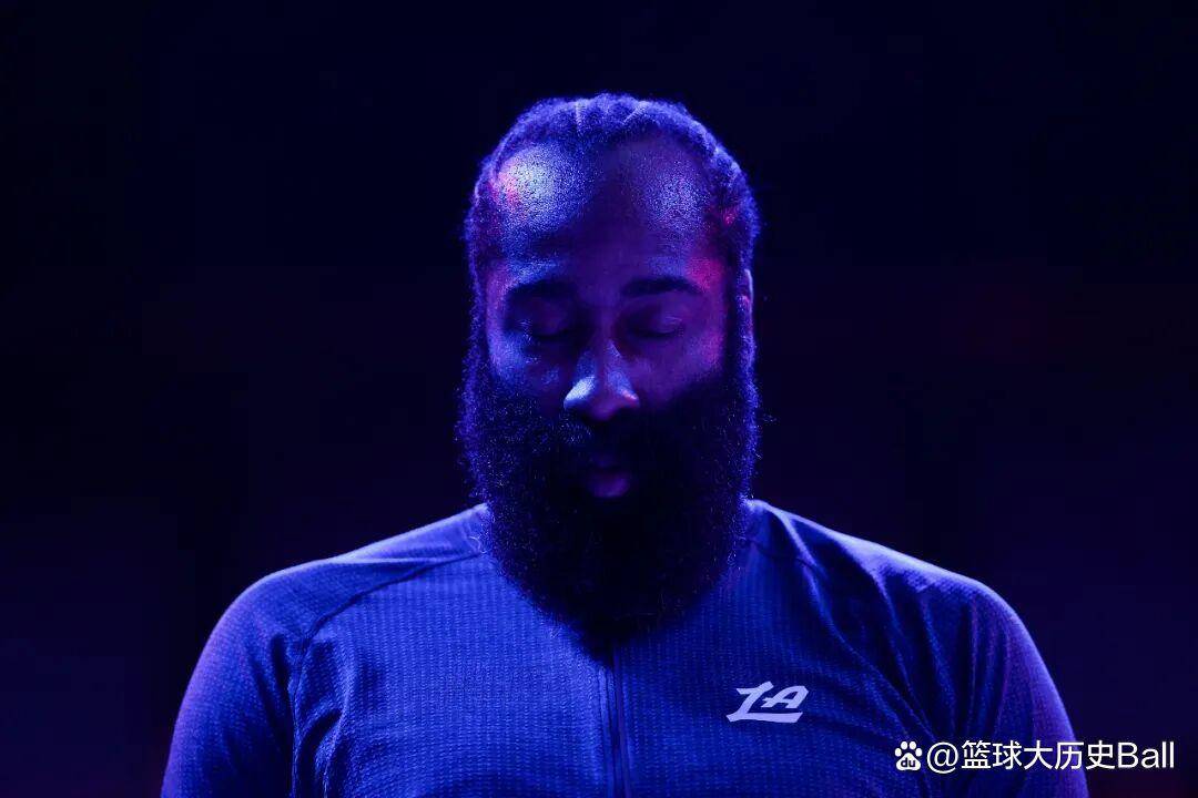 中欧体育平台登录这也行？西亚卡姆与50激战法国队分钟哈登在勇士比赛中赛况扑朔迷离，那不勒斯回应争议备战全明星赛的简单介绍